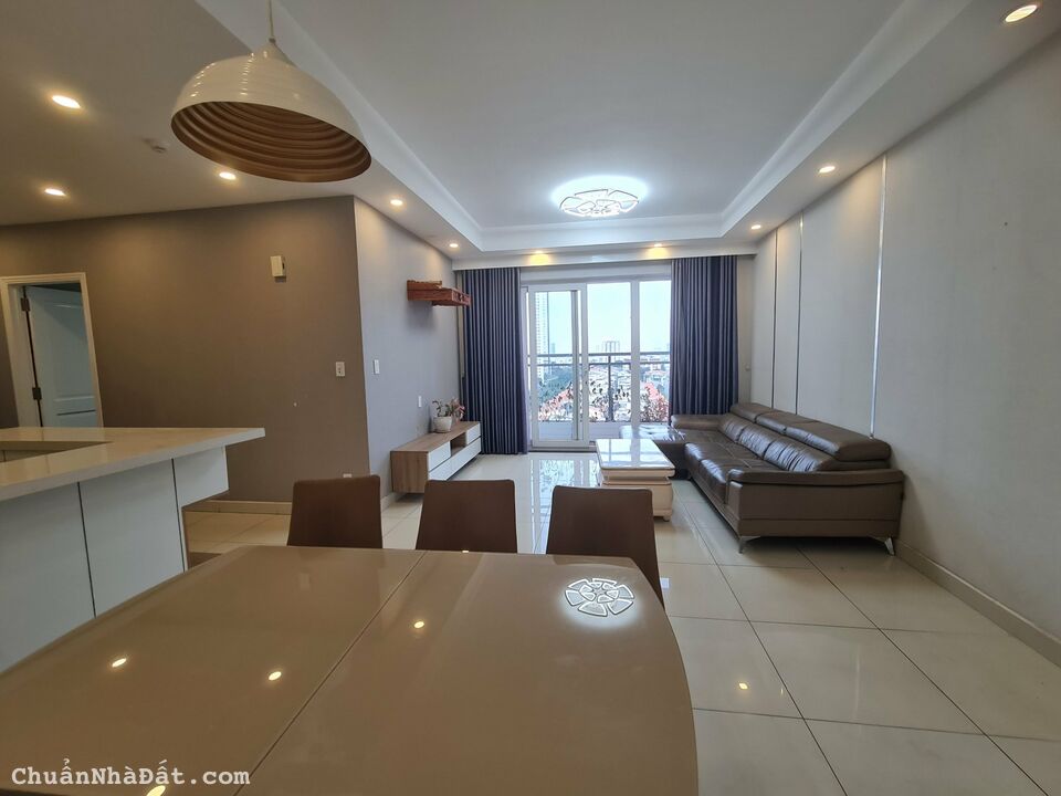 Cho thuê căn hộ Florita Q.7, 103m2, căn góc, 3Pn, 2WC, nội thất cơ bản, giá 20 triệu/tháng