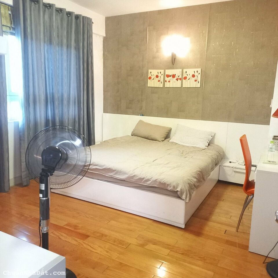 Cho thuê CHCC Hùng Vương Plaza, Quận 5: 120m2, 3PN, 3 tollet, Đầy Đủ Nội thất