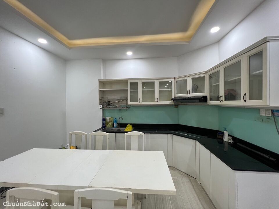 CHo thuê CHCC CoPac số 12 Tôn đản p13 Quận 4, 2PN, 2 tollet, Full NT