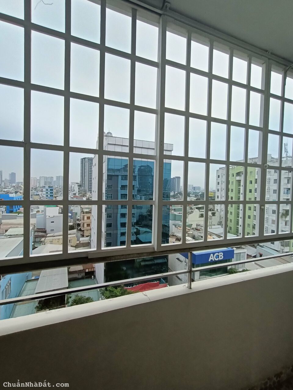 CHo thuê CHCC 109 NGuyễn Biểu, Q5, 2Pn, 1WC NT có máy lạnh, máy giặt