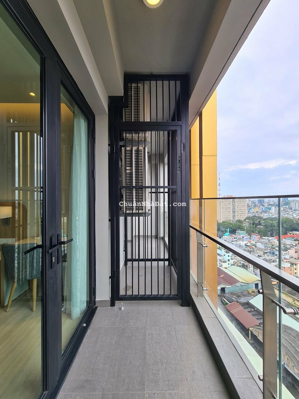 Cho thuê CHCC Zenity 608 Võ Văn Kiệt Quận 1, 117m2, 3PN, full nội thất