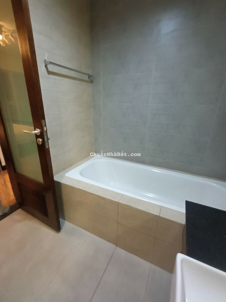 Cho thuê căn hộ The Everich , Đường 3/2, Phường 15, Quận 11 : 115m2, 2PN, 2WC, Full nội thất