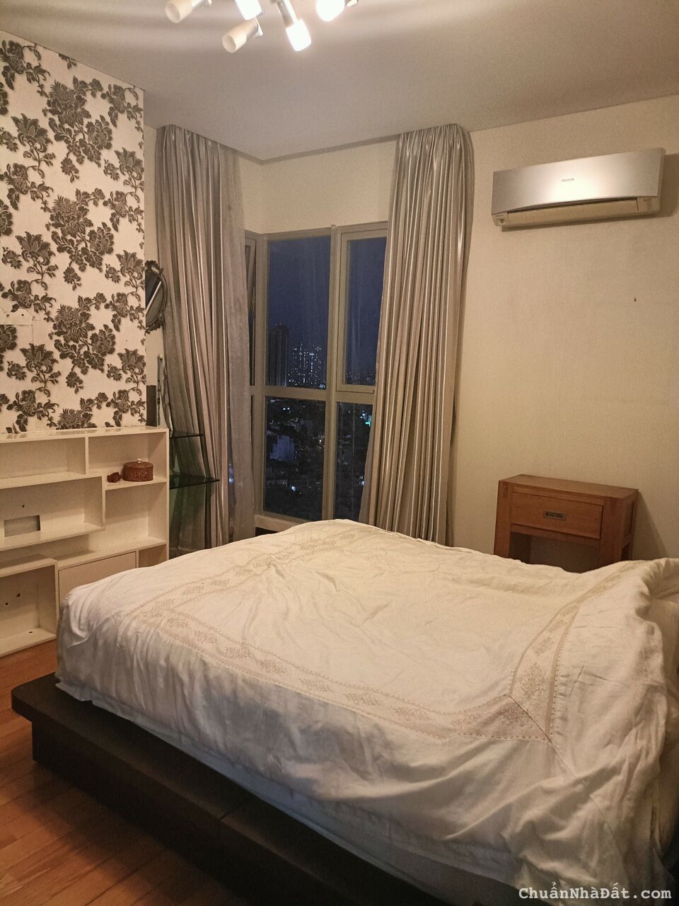 Cho thuê căn hộ The Everich , Đường 3/2, Phường 15, Quận 11 : 115m2, 2PN, 2WC, Full nội thất