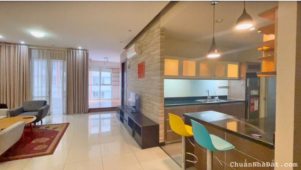 Cho thuê căn hộ The Everich , Đường 3/2, Phường 15, Quận 11 : -	Diện tích 115m2, 2PN, 2WC, nội thất