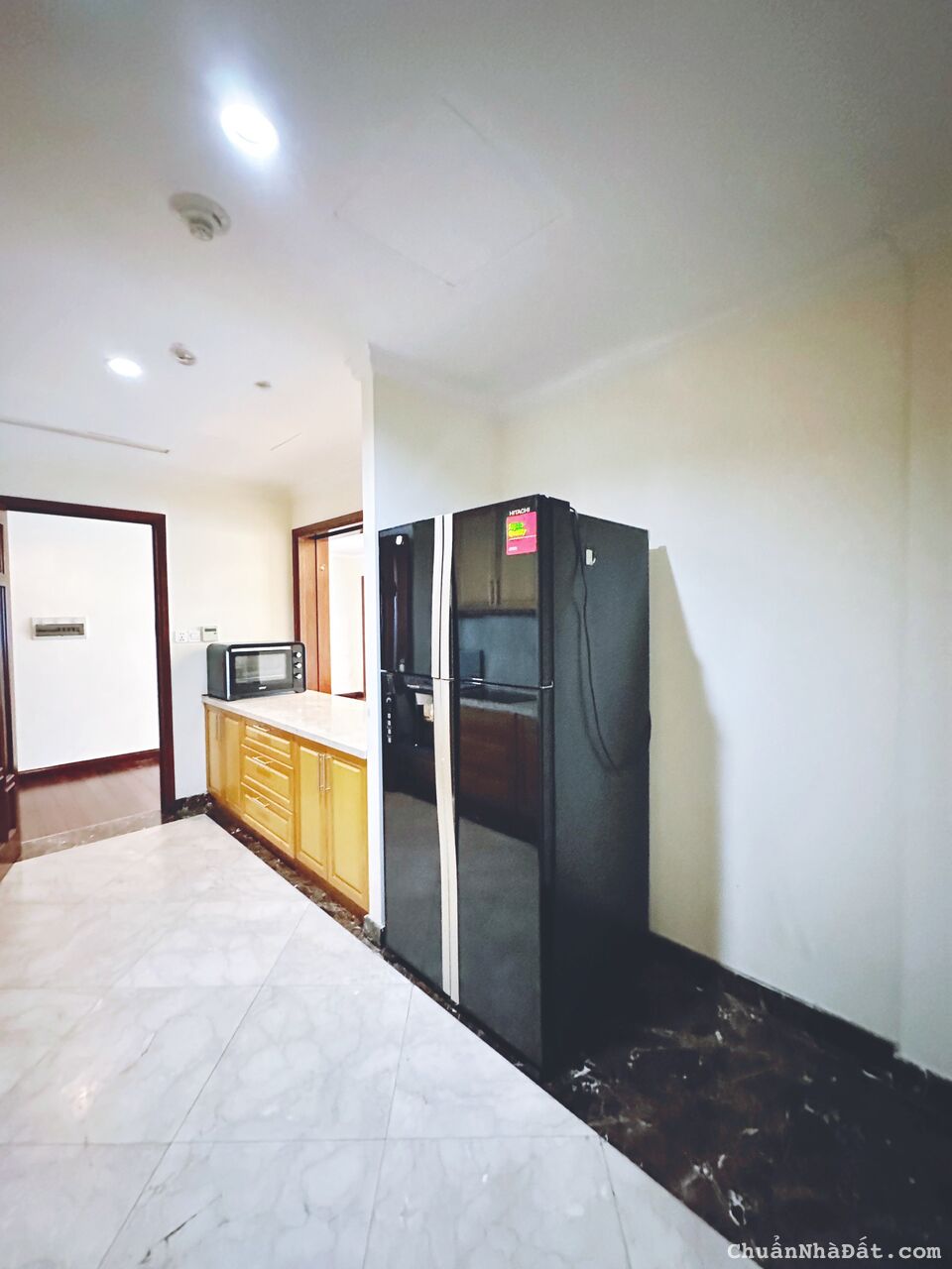 Cho thuê căn hộ Vincom Center Đồng Khởi, Quận 1, 163m2, 3Pn, 2wc, full nội thất