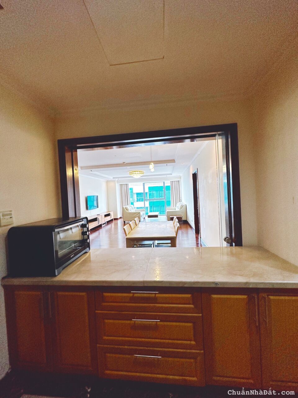 Cho thuê căn hộ Vincom Center Đồng Khởi, Quận 1, 163m2, 3Pn, 2wc, full nội thất