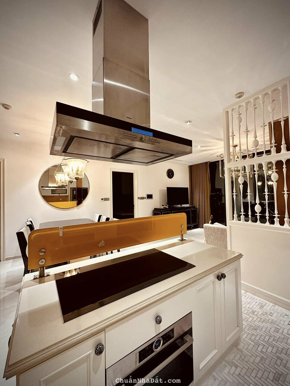 Cần cho thuê CHCC Vinhome Golden River, Q.1, 120m2, 3Pn, 2WC, full NT