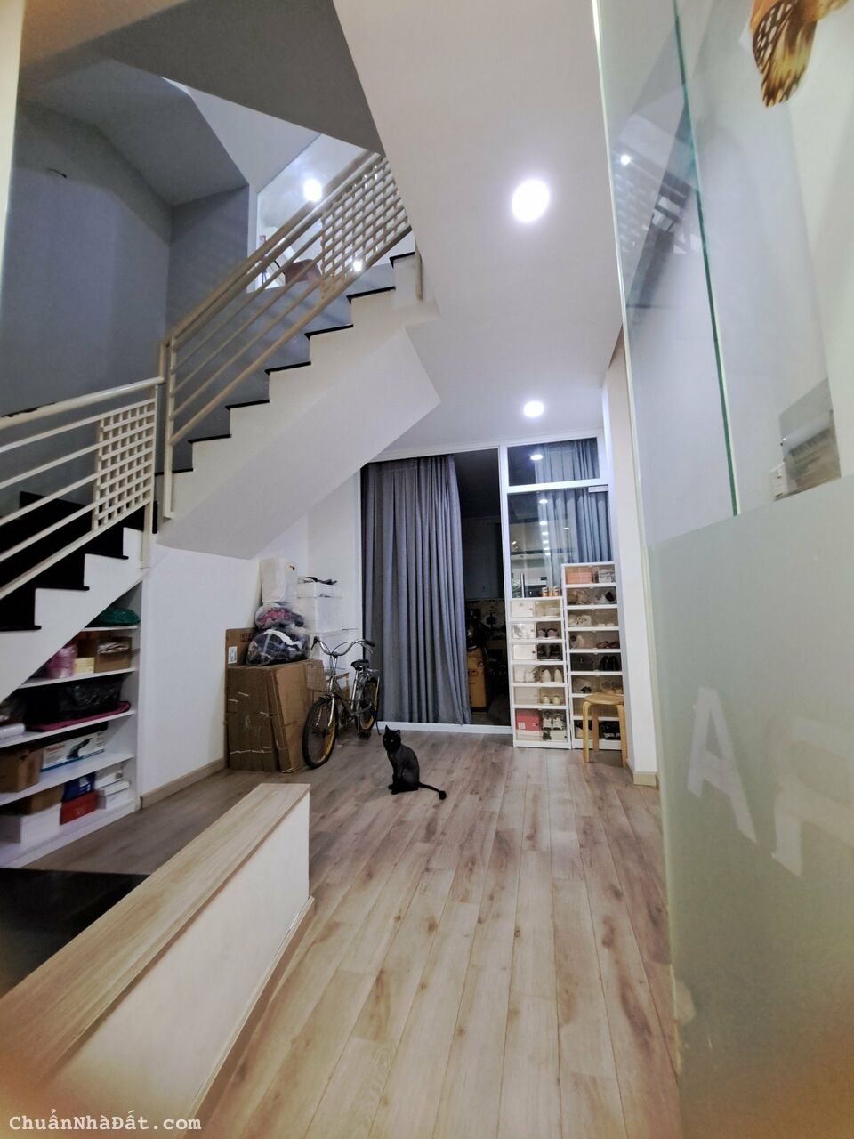 Cho thuê nhà mặt tiền Hoàng Dư Khương, Q.10, DTSD 128m2, 3Pn, 4 tollet Cho thuê nhà mặt tiền Hoàng Dư Khương, Q.10, DTSD 128m2, 3Pn, 4 tollet