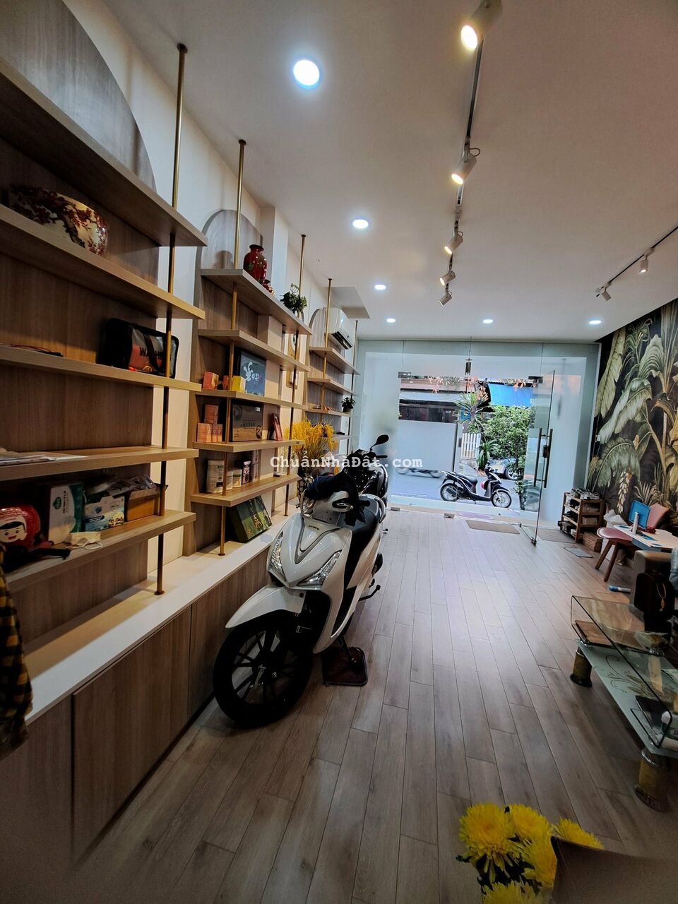 Cho thuê nhà mặt tiền Hoàng Dư Khương, Q.10, DTSD 128m2, 3Pn, 4 tollet Cho thuê nhà mặt tiền Hoàng Dư Khương, Q.10, DTSD 128m2, 3Pn, 4 tollet