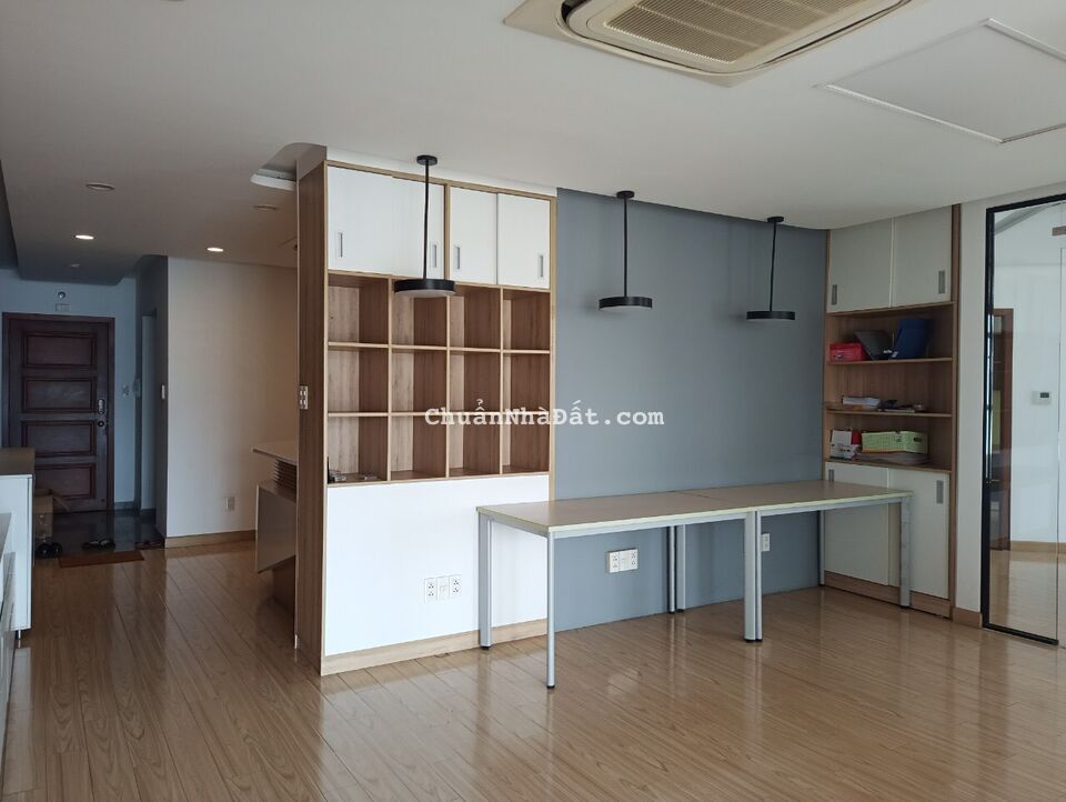 Cho thuê căn hộ Văn Phòng Hoàng Anh Thanh Bình Quận 7, 140m2, full NT