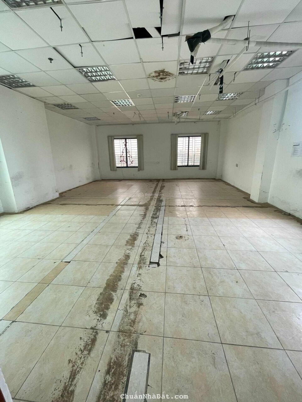 cho thuê tòa nhà MT Lê Hồng Phong, q3, Q5, 1300m2, hầm + lửng + 9 lầu