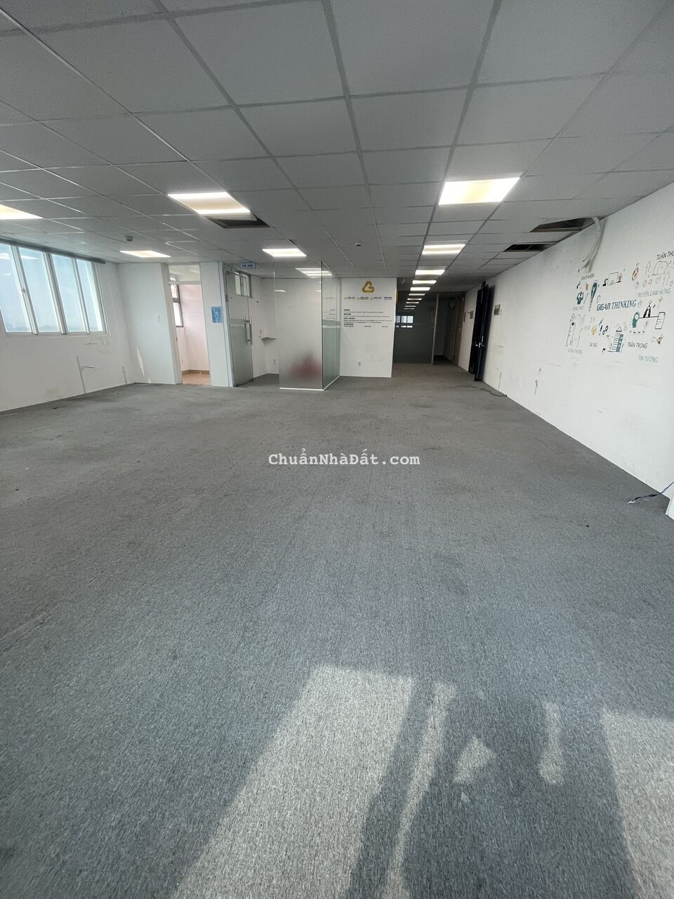 Chính chủ cho thuê VP International Plaza Quận 1, 155m2, giá 35tr/th Chính chủ cho thuê VP International Plaza Quận 1, 155m2, giá 35tr/th