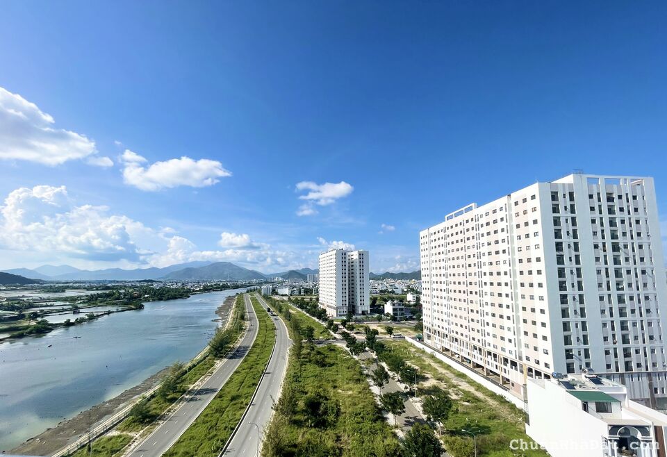 Chỉ từ 31,2 triệu/m2 sở hữu ngay căn hộ cao cấp view sông CT1 Riverside Luxury. Chỉ từ 31,2 triệu/m2 sở hữu ngay căn hộ cao cấp view sông CT1 Riverside Luxury.