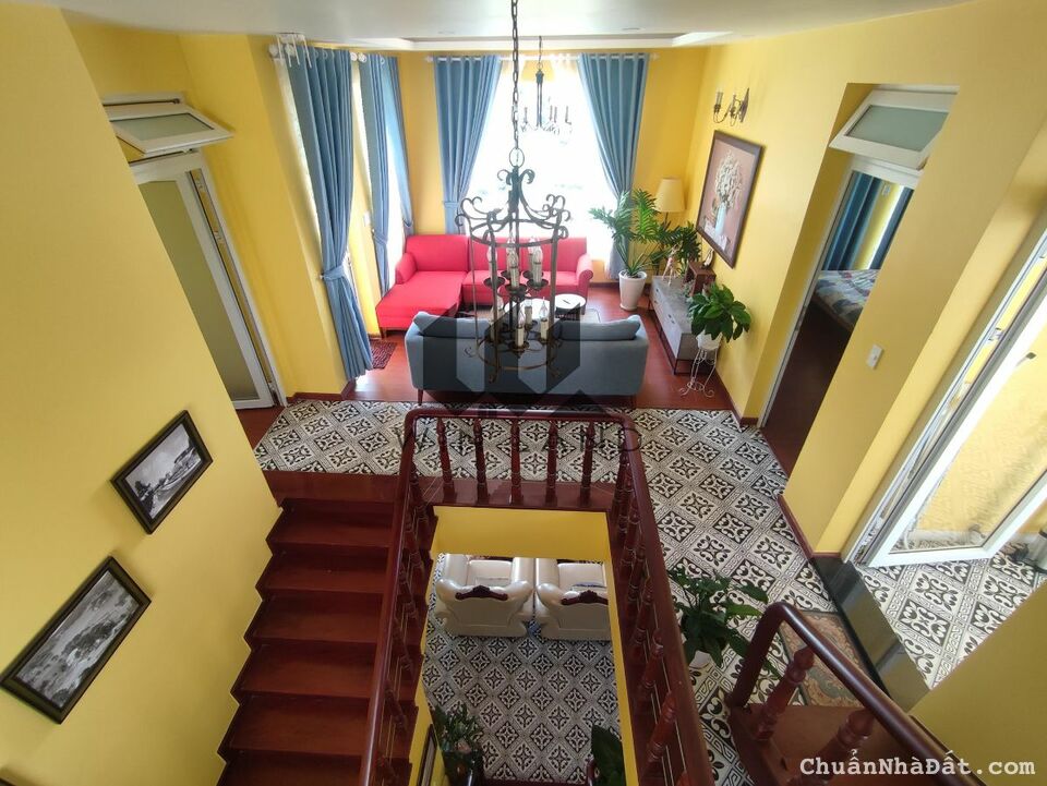 Cần bán biệt thự kinh doanh đường Trần Quang Khải P8