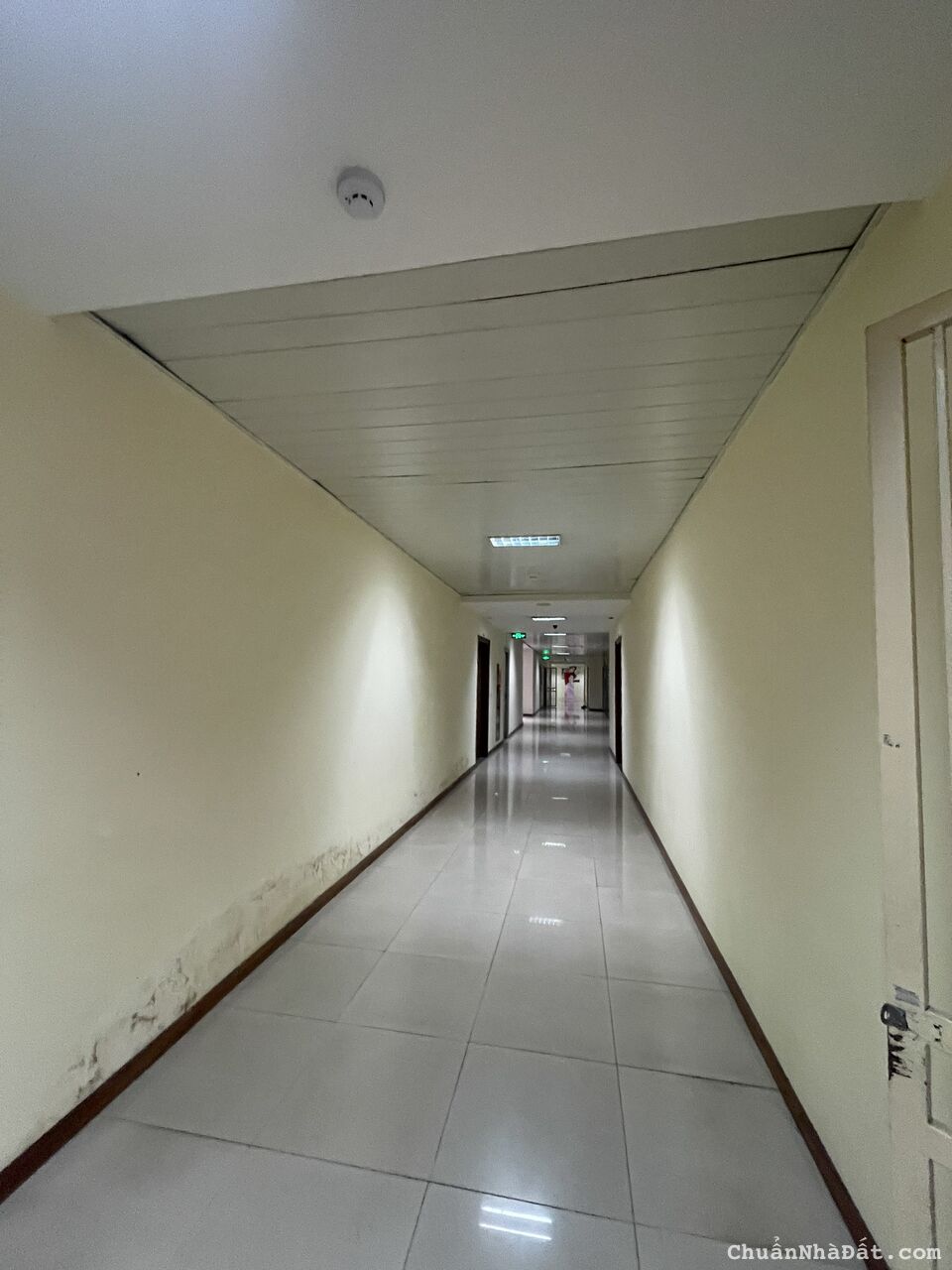 Chính chủ tôi cần bán căn hộ chung cư 106m2 tại KDT ăn Khê- La Khê- Hà Đông giá 2.1 tỷ 