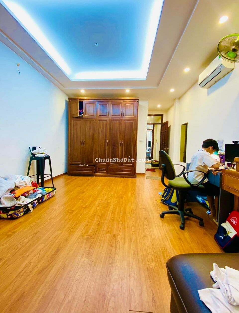 Bán nhà Phân Lô ngõ 603 Đường Lạc Long quân, Tây Hồ, trước nhà 4m, 42m2 giá 5.7 tỷ