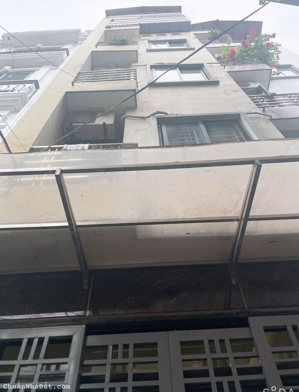 Bán nhà Lạc Long quân, tây hồ, 43m2 Ngõ 4m Không Đối Nhà, 4 tầng, 5.7 tỷ 