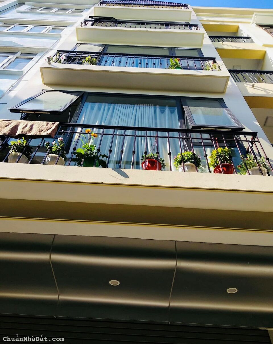 Bán nhà ngõ 10 Nguyễn Văn Huyên, Cầu giấy, Phân lô Ô tô tránh, Ở Văn Phòng 82m2 giá 23 tỷ