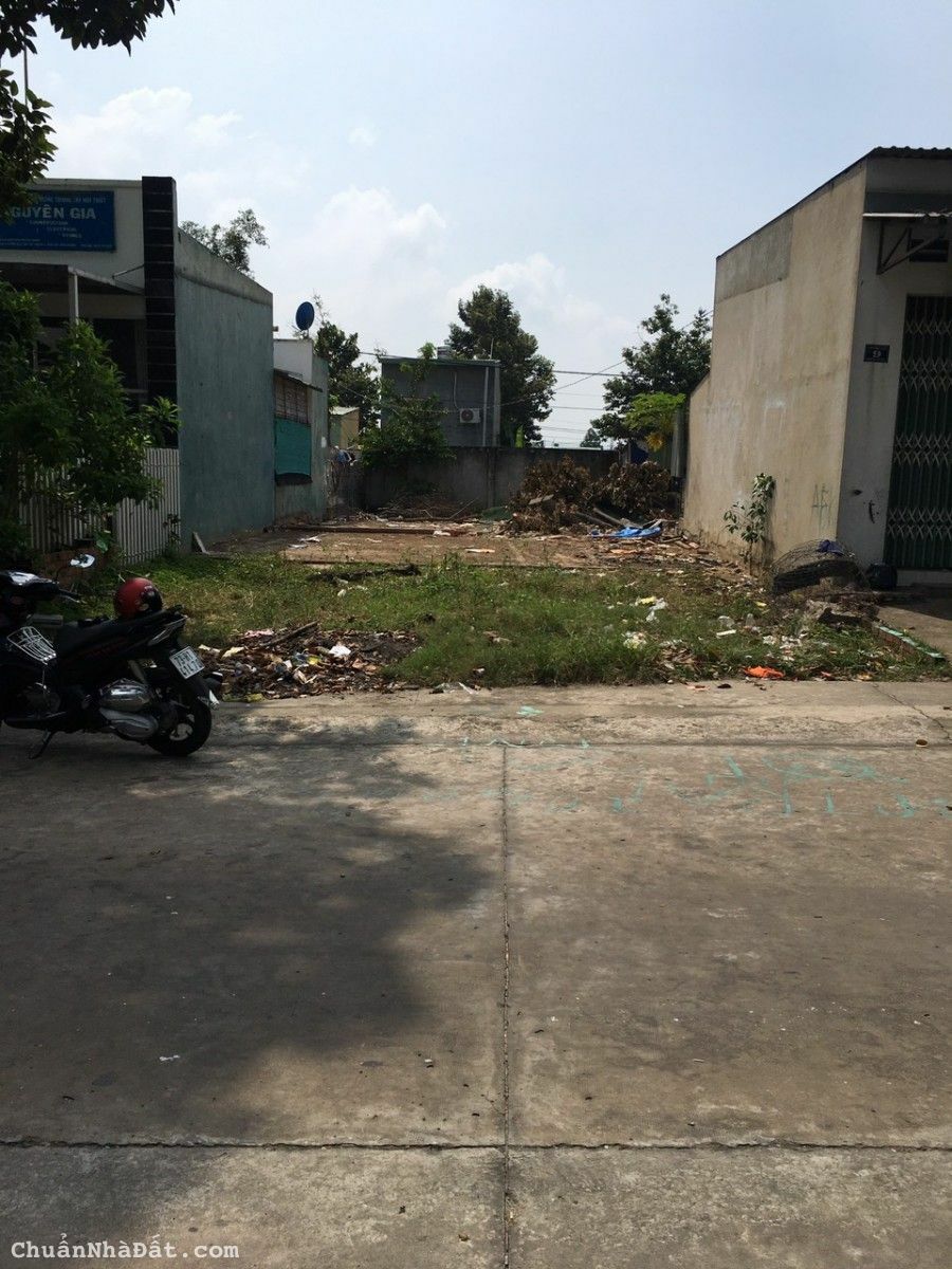 Cần bán nhanh 2 lô đất ngay chợ gần trường giá chỉ 920tr/105m2