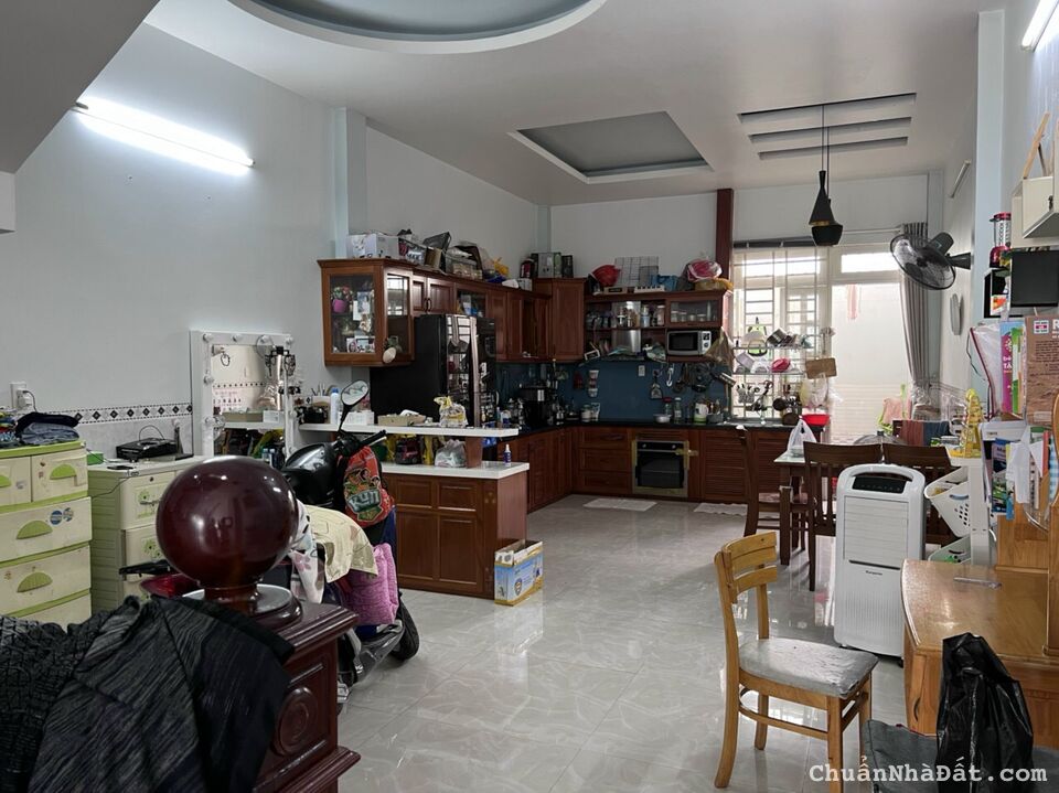 Chuyển CT bán gấp nhà cũ 1L đường Xóm Chiếu Q4 64M2 giá TT 975tr gần chợ 200 tiện KD LH Yên 