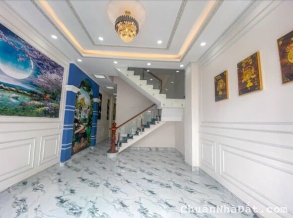 Cần vốn KD bán nhà Lê Quốc Hưng Q4, sổ riêng, 68m2/980tr, hẻm 6m, kế chợ Xóm Chiếu. Lh 0769555114.