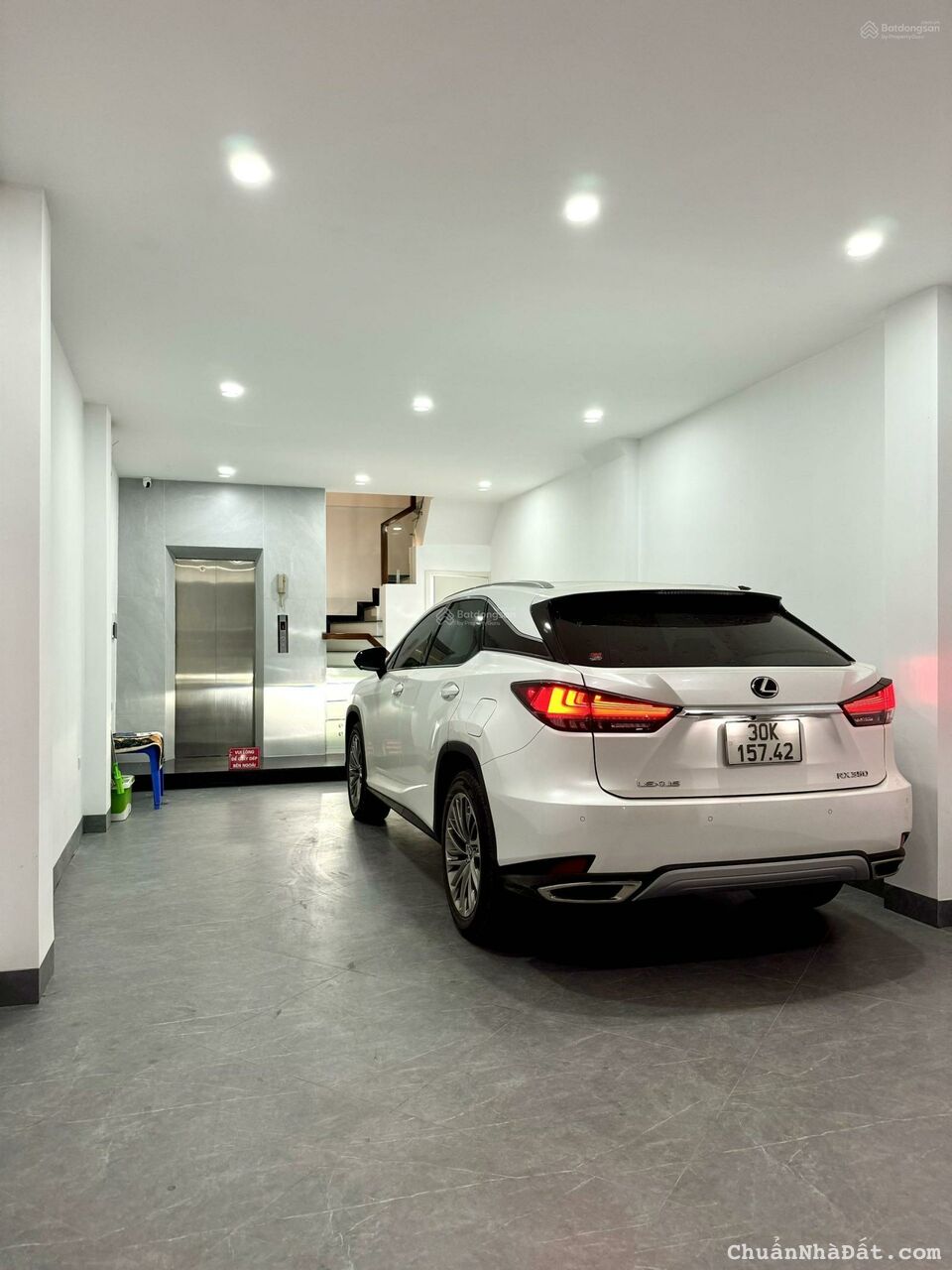 Bán nhà Ngọc Lâm - ngay cầu Chương Dương 65m2 7 tầng thang máy gara ô tô ở ngay. Bán nhà Ngọc Lâm - ngay cầu Chương Dương 65m2 7 tầng thang máy gara ô tô ở ngay.