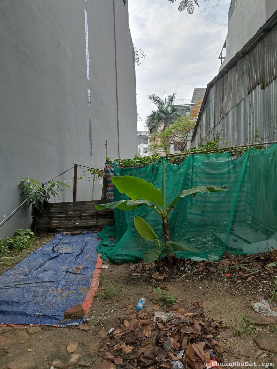 Gia đình cần bán gấp mảnh đất 45m2 x 4m MT, Mặt phố Phường Việt Hưng, Vỉa hè, KD. Gia đình cần bán gấp mảnh đất 45m2 x 4m MT, Mặt phố Phường Việt Hưng, Vỉa hè, KD.