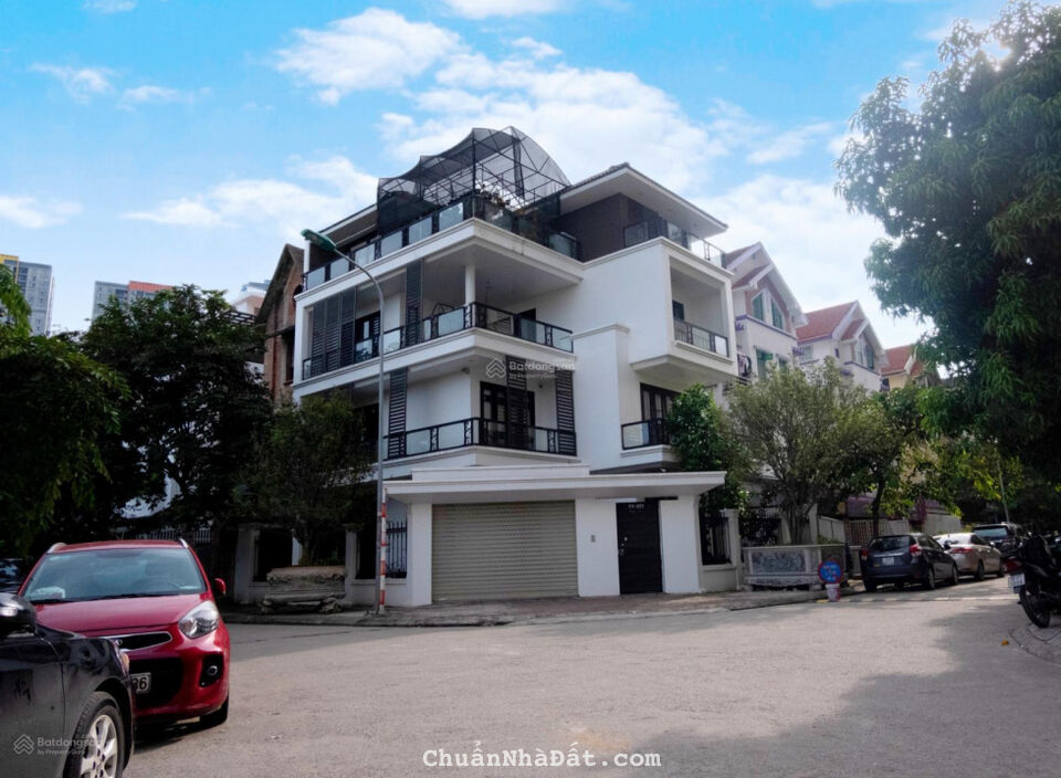 5 xuất NGOẠI GIAO biệt thự INTRACOM nằm tại Trung Văn ngay mặt đường Tố Hữu