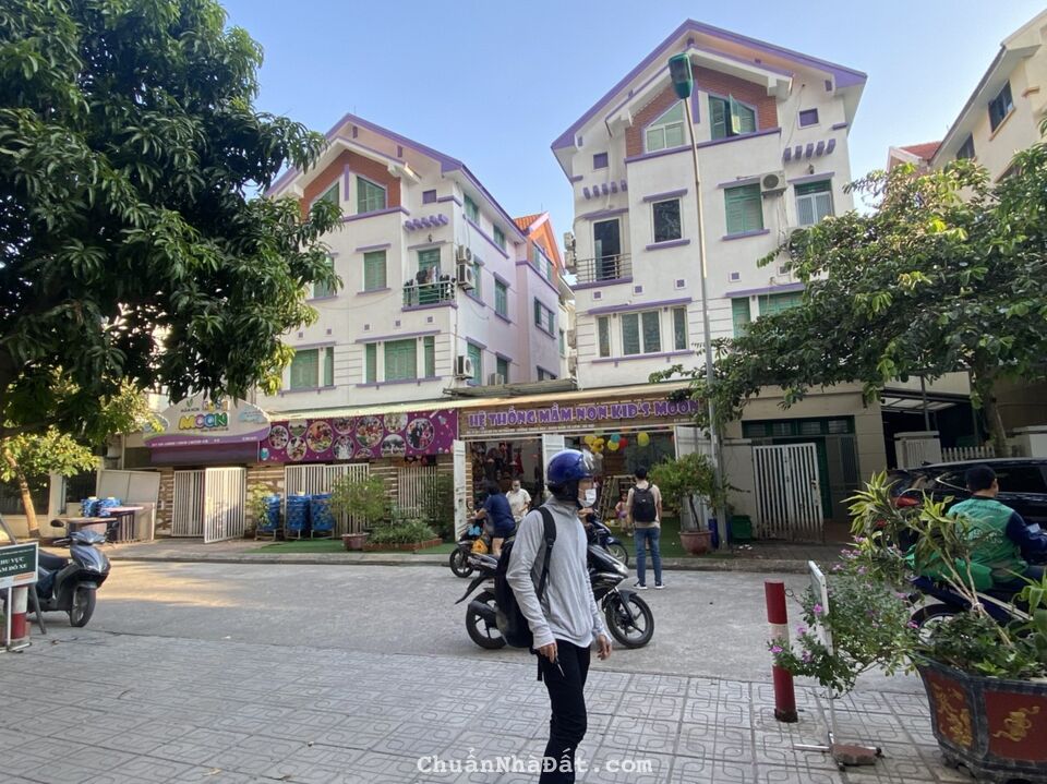 BIỆT THỰ INTRACOM TRUNG VĂN, 5 XUẤT NGOẠI GIAO GIÁ CỰC TỐT