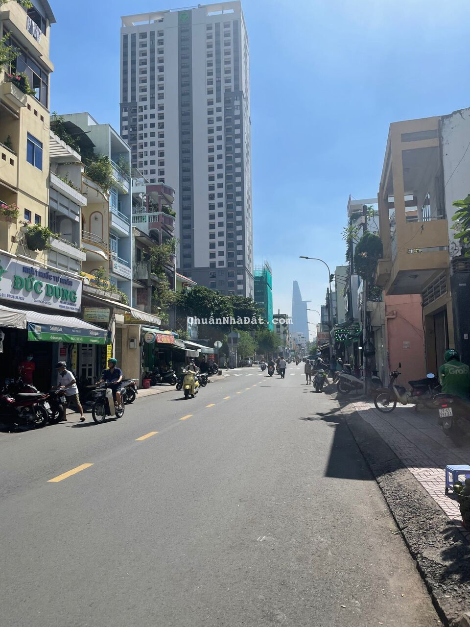 Lỗ chứng khoán cần ra đi gấp MT Lý Tự Trọng, P.Bến Thành, Q.1, DT: 4x17, KC: 3 tầng, Giá: 17 tỷ c Lỗ chứng khoán cần ra đi gấp MT Lý Tự Trọng, P.Bến Thành, Q.1, DT: 4x17, KC: 3 tầng, Giá: 17 tỷ c