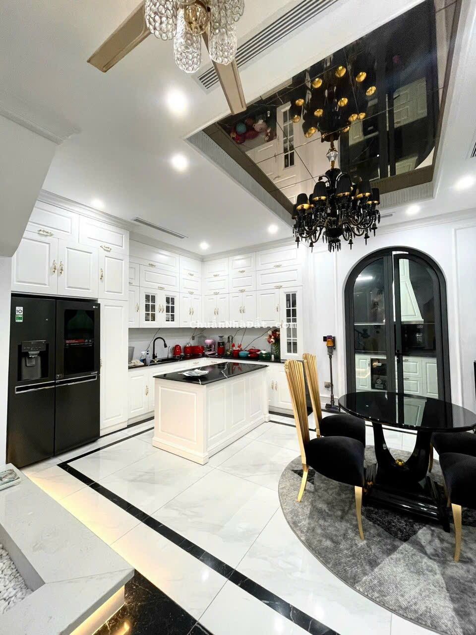 Cho thuê căn biệt thự đơn lập giá mềm Vinhomes Ocean Park Gia Lâm HN LH: 0981996532