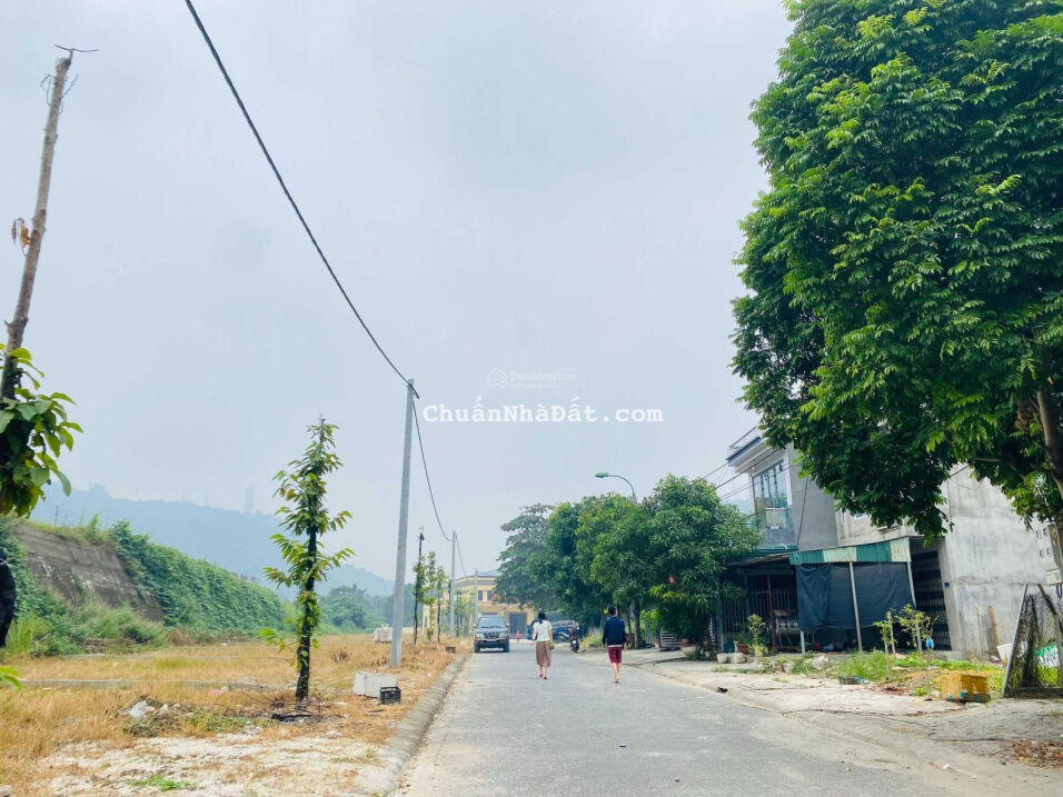 Tôi cần bán 1 số suất ngoại giao Víp đất đấu Giá 100m2 Phường Duyên Hải – TP Lào Cai giá rẻ Tôi cần bán 1 số suất ngoại giao Víp đất đấu Giá 100m2 Phường Duyên Hải – TP Lào Cai giá rẻ