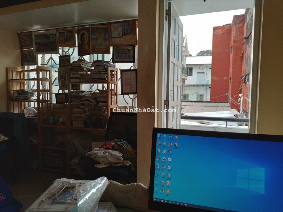 Nhà Trần Hưng Q5, 33.4m2, 4 tầng btct, giá 6.5 tỷ Thương Lượng.