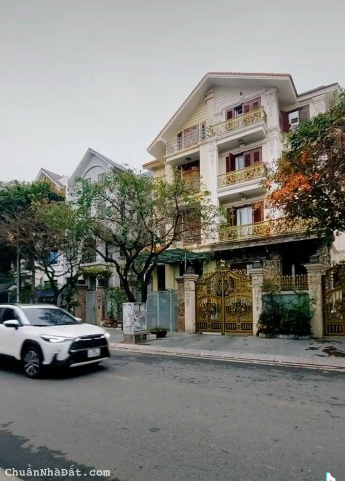 Chính chủ cần bán gấp căn nhà Biệt Thự Khu Nhà Ở Trung Văn Nam Từ Liêm Hà Nội dt 185 m2 giá 34,5 tỷ