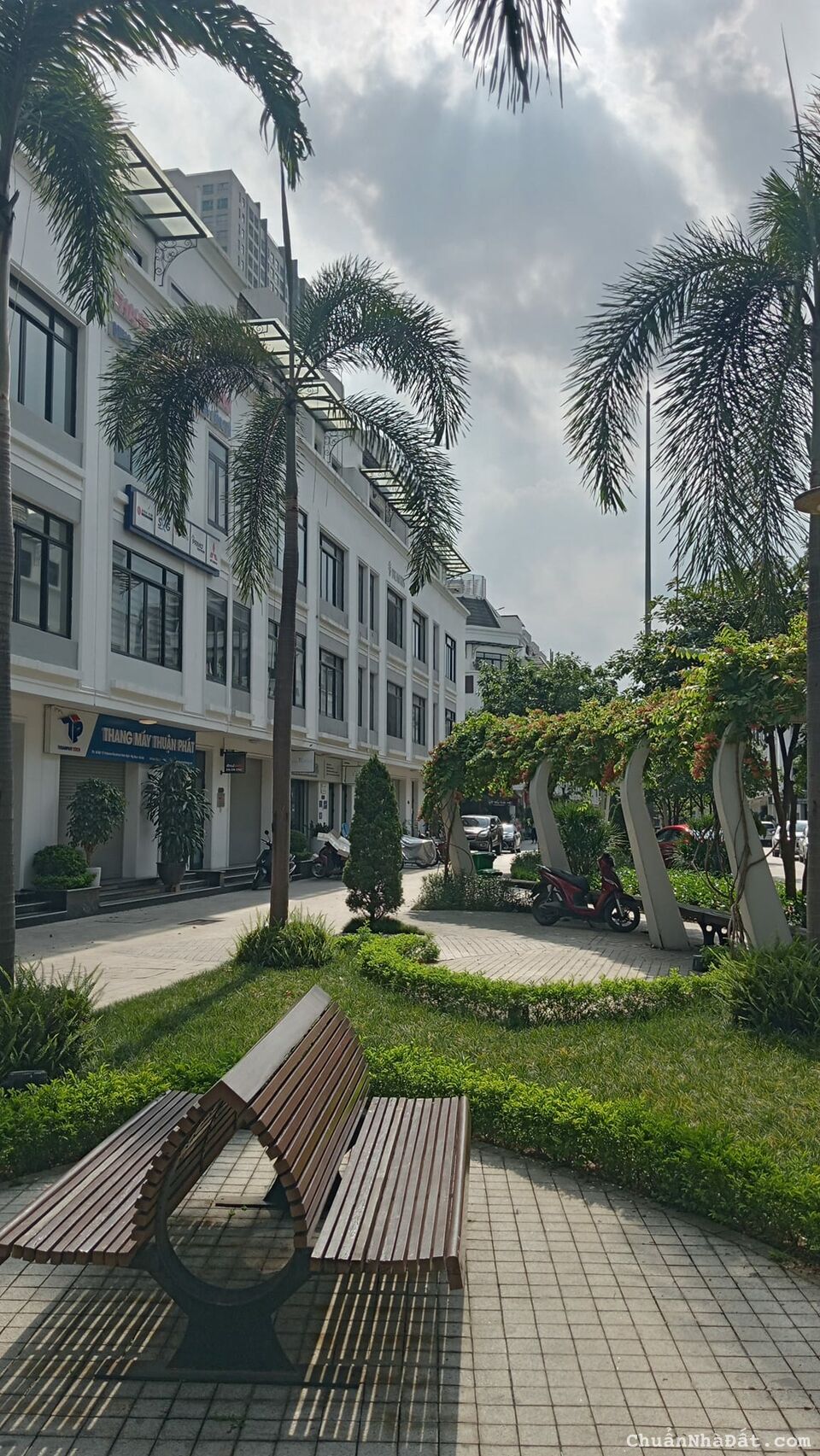 Bán gấp shophouse Vinhomes Hàm Nghi - Gardenia, Nam Từ Liêm, Hà Nội. Diện tích 120m2 Bán gấp shophouse Vinhomes Hàm Nghi - Gardenia, Nam Từ Liêm, Hà Nội. Diện tích 120m2