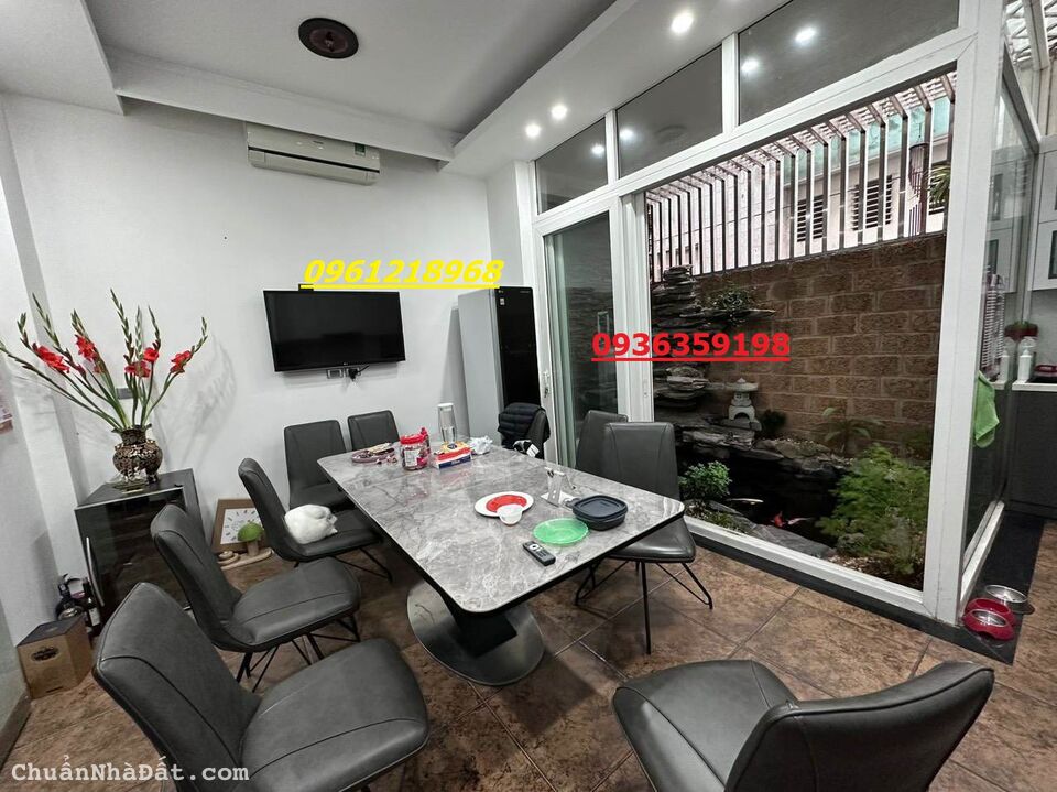  bán gấp căn nhà liền kề biệt thự Khu Víp Nguyễn Chí Thanh Huỳnh Thúc Kháng Láng Hạ Đống Đa dt 90 m