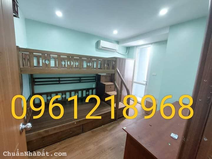 Gia đình em cần bán gấp Căn Chung Cư A14 Nam Trung Yên Cầu Giấy Diện Tích 65,3m2 giá 2,65 tỷ 