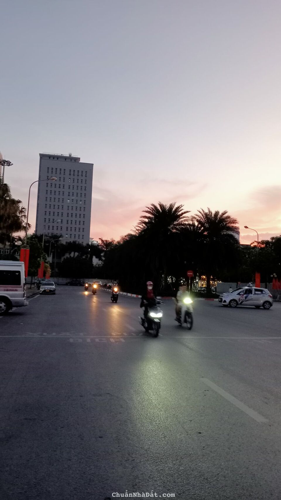 Chính chủ cần bán gấp căn nhà mặt phố Hà Cầu Văn Khê phường Phú La Hà Đông diện tích 140m2 giá 43 t Chính chủ cần bán gấp căn nhà mặt phố Hà Cầu Văn Khê phường Phú La Hà Đông diện tích 140m2 giá 43 t