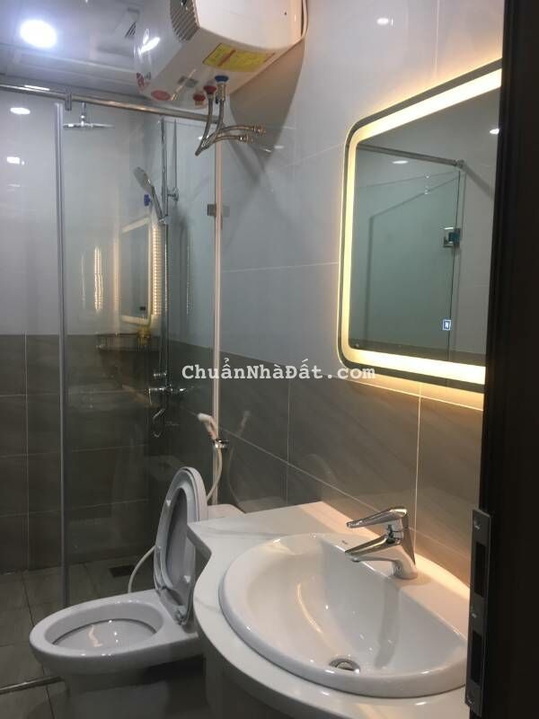 Chính chủ cần bán gấp nhà riêng xây mới tại ngõ phố Đội Cấn Liễu Giai Ba Đình dt 33 m2 giá 4,9 tỷ 