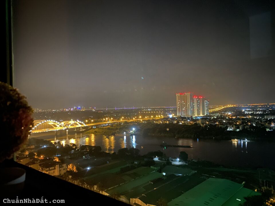 Cắt lỗ bán gấp chung cư AQH Riverside Long Biên, 61m2, 2PN, view sông, bao thuế phí