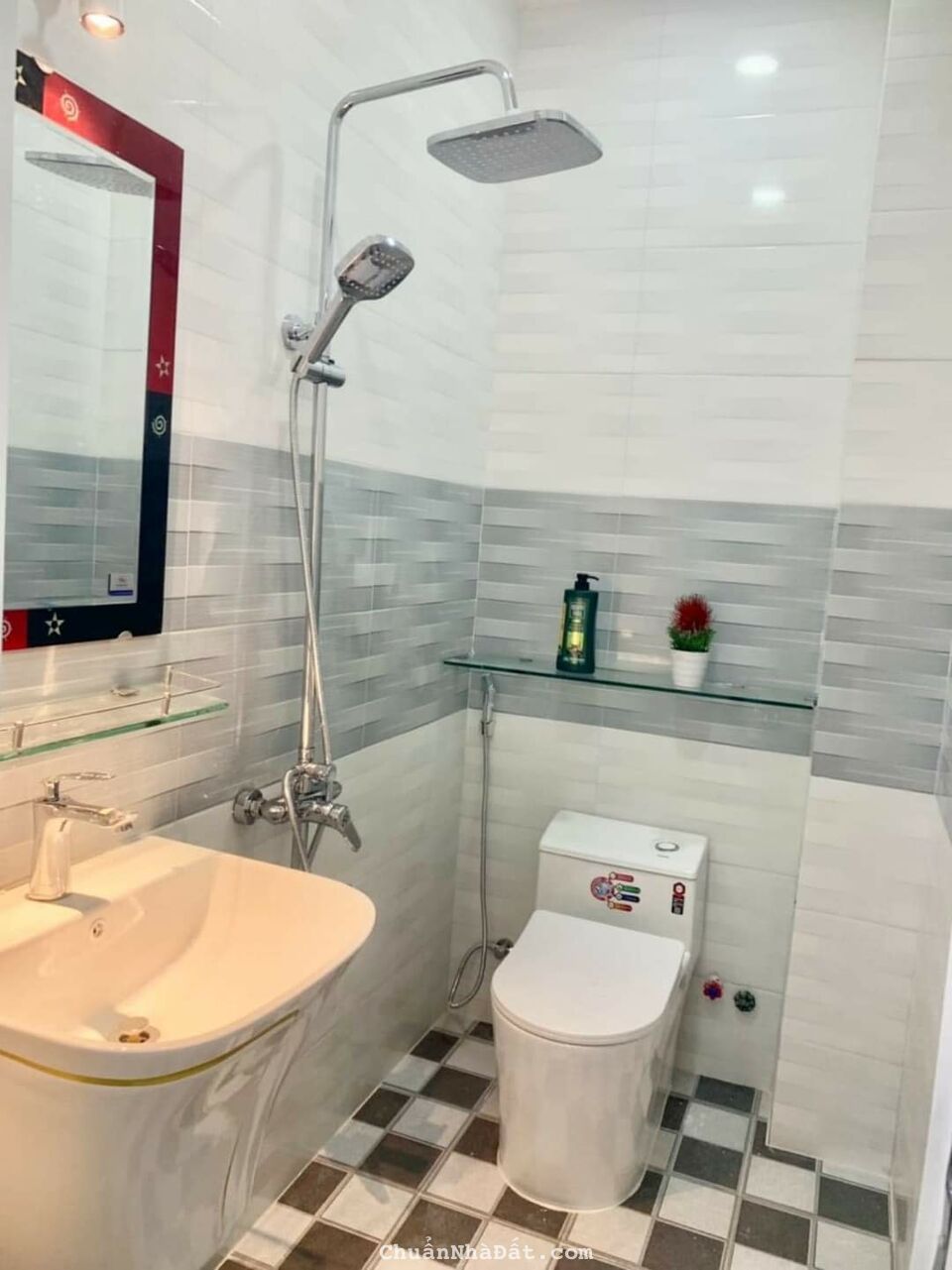 BÁN NHÀ MỚI ĐẸP TRUNG TÂM THÀNH PHỐ, NGAY CHỢ ĐẦM, VẠN THẠNH, NHA TRANG. BÁN NHÀ MỚI ĐẸP TRUNG TÂM THÀNH PHỐ, NGAY CHỢ ĐẦM, VẠN THẠNH, NHA TRANG.