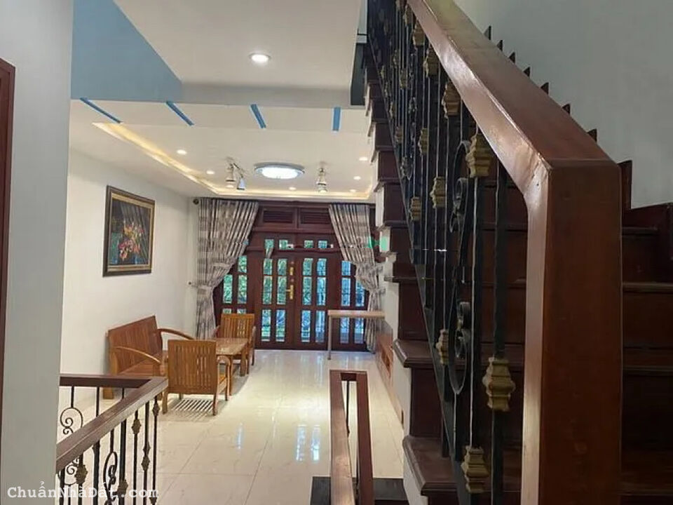 Siêu phẩm bán gấp nhà 95m2, giá 3 tỷ 150 triệu Bùi Văn Ba, Tân Thuận Đông, Quận 7, cho thuê 20tr/th