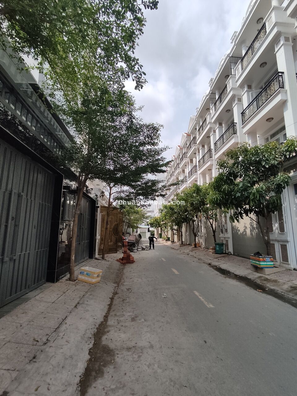 Nhà bán khu đồng bộ 535 Quốc Lộ 13, Hiệp Bình Phước. Giá 3tỷ250 triệu/căn. Sát khu đô thị Vạn Phúc