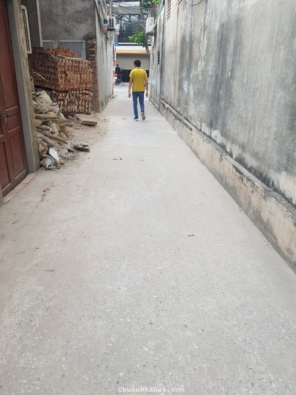 Tôi cần bán lô đất 48.6m2 tại tổ 10 Thạch Bàn, Long Biên. Tôi cần bán lô đất 48.6m2 tại tổ 10 Thạch Bàn, Long Biên.