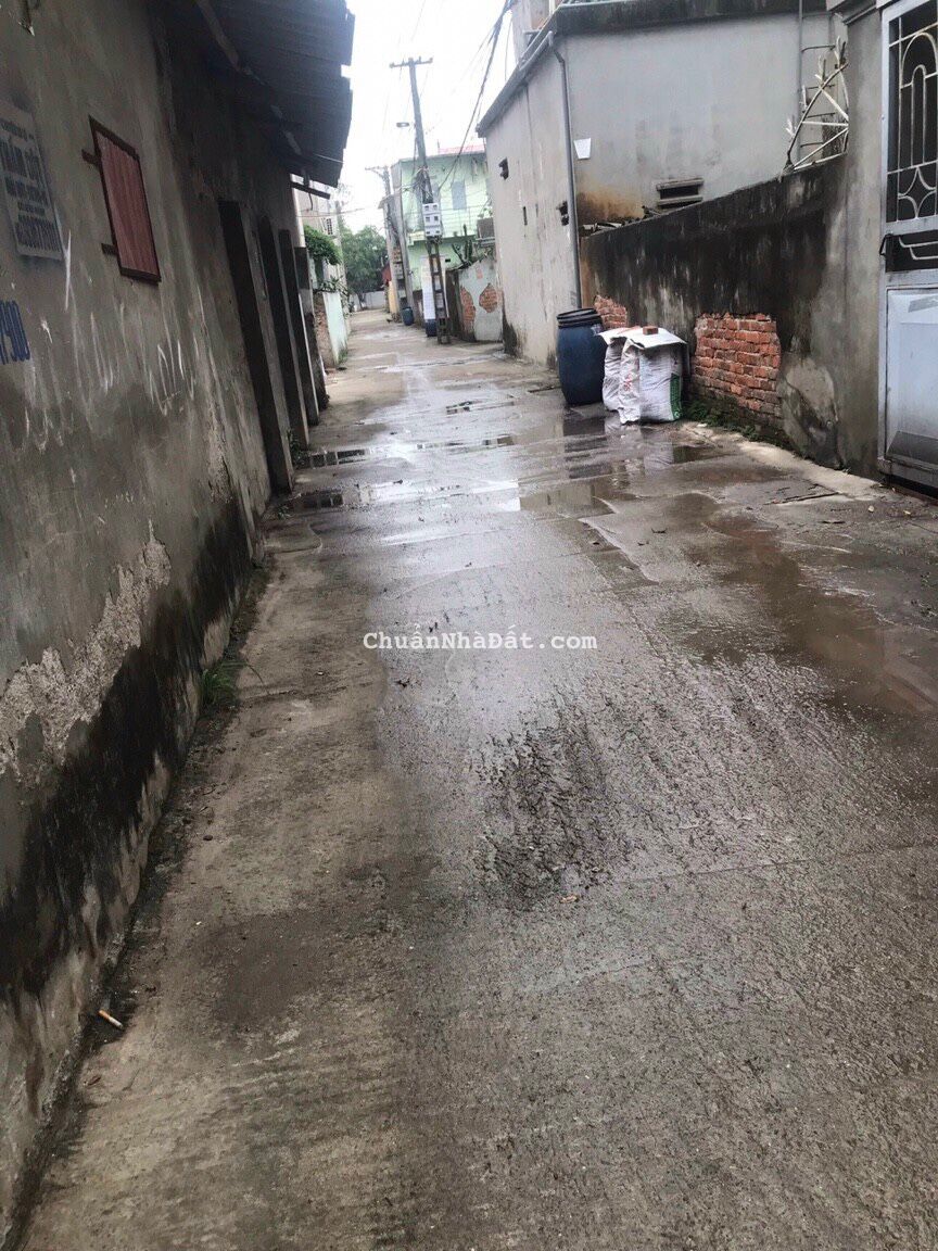 Bán 64m đất Chí Trung Tân Quang ngõ xe 4 chỗ, giá 1,3 tỷ. Lh 0362554684