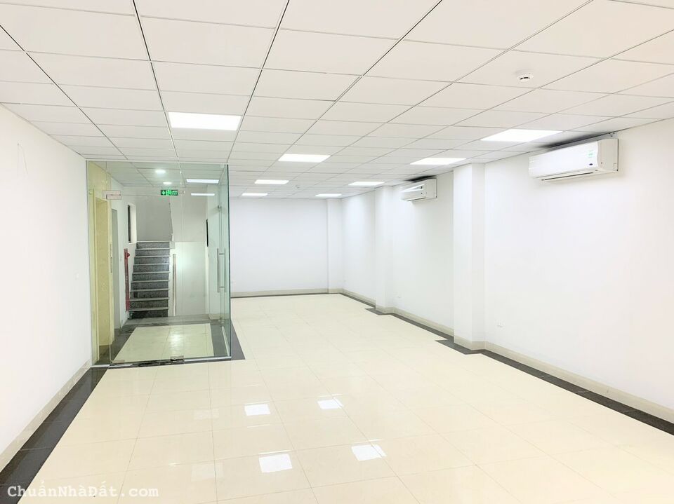 Bán nhà BUILDING  mặt phố Hoàng Văn Thái 143m2 x 9 T x MT 5m x 38 tỷ.Vỉa hè.Thang máy.