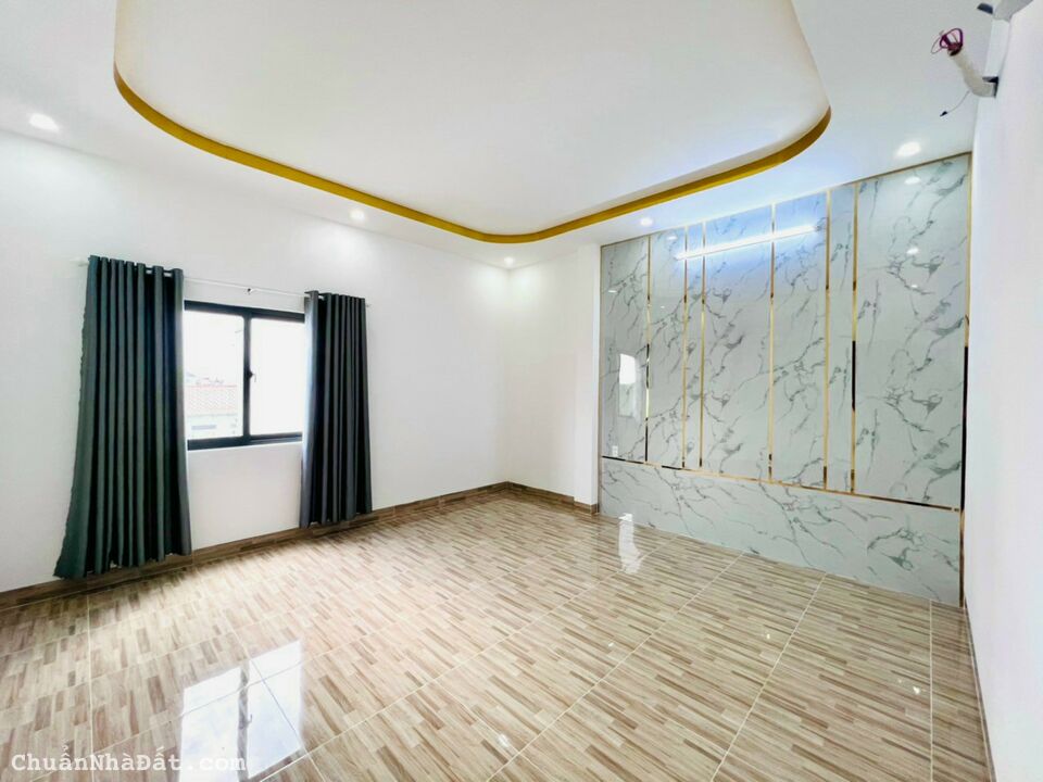 Chủ ngợp thở oxi cần bay nhanh nhà ngay mặt tiền đường 