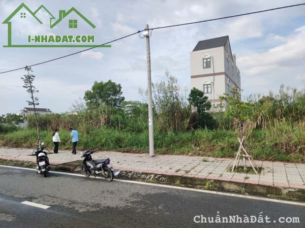 Cần tiền bán gấp đất nền ngay mặt tiền tại Cái Tắc 