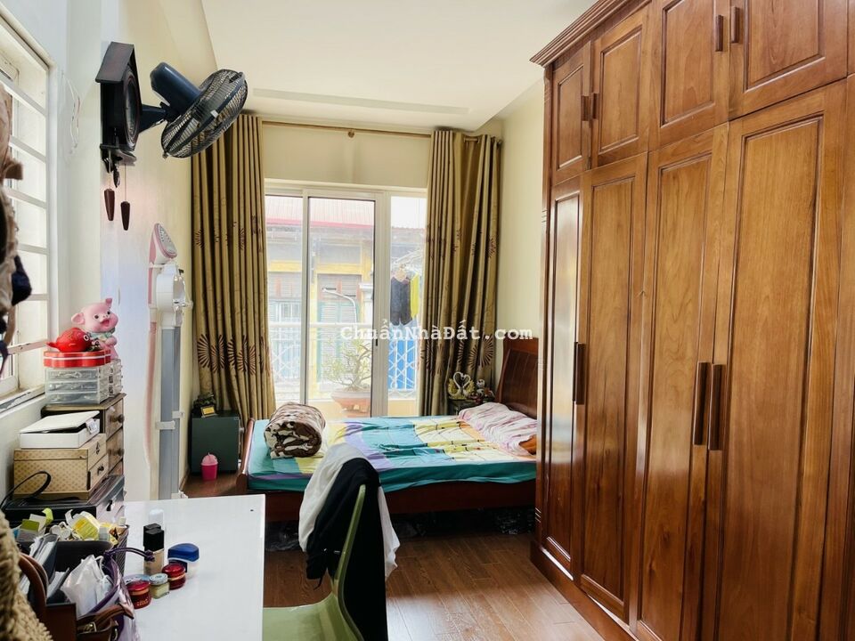 NHÀ ĐẸP MẶT TIỀN KINH DOANH PHỐ CỔ HÀNG MÃ - 40M2 X 4 TẦNG MT 3.2M GIÁ 10.5 TỶ