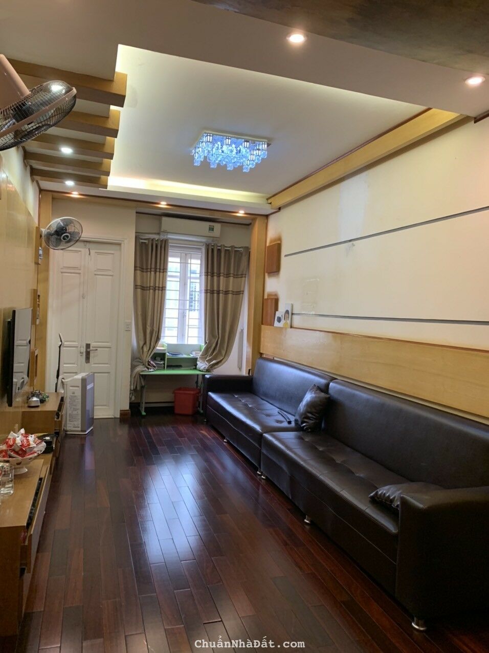 Nhà siêu đẹp mặt phố kinh doanh Q. Cầu Giấy. 49m2 5 Tầng. Chỉ nhỉnh 13 tỷ.